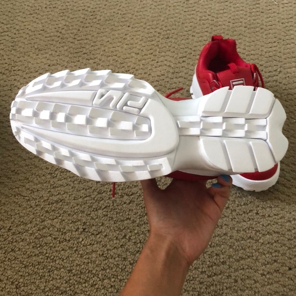 Red Fila sneakers - Picture 4 of 6